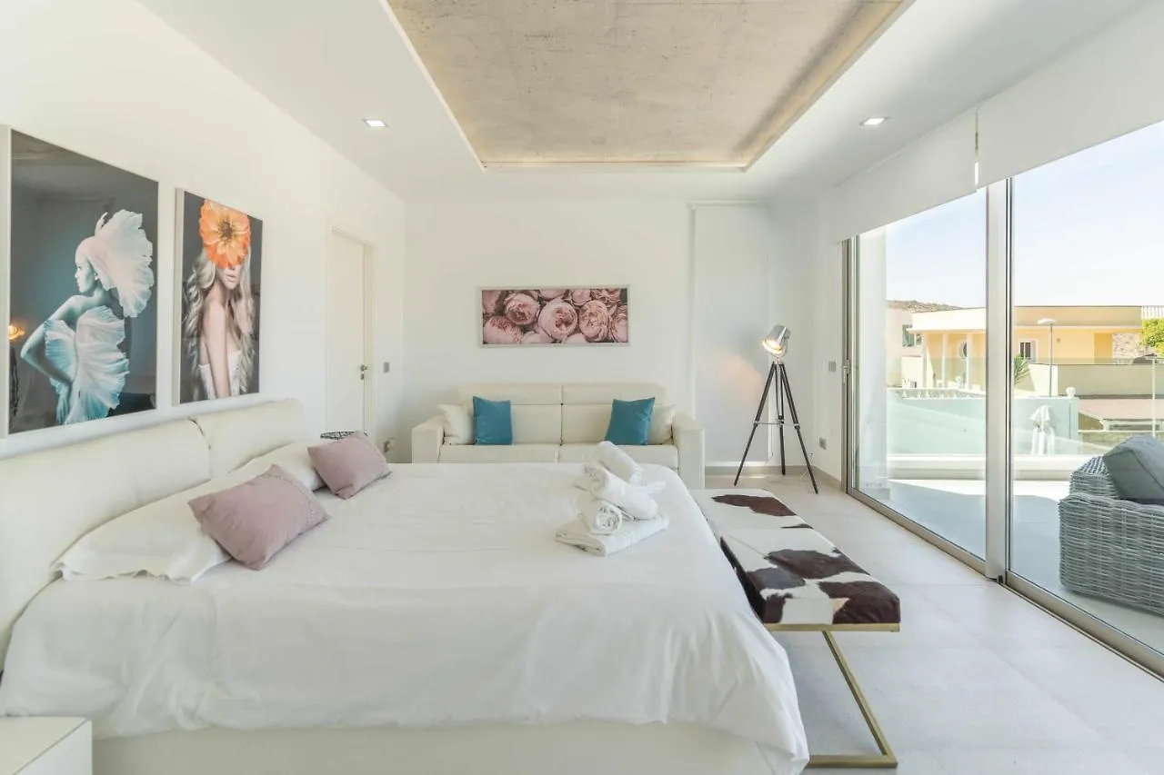Elegante y moderna Villa Miami Costa Adeje  España