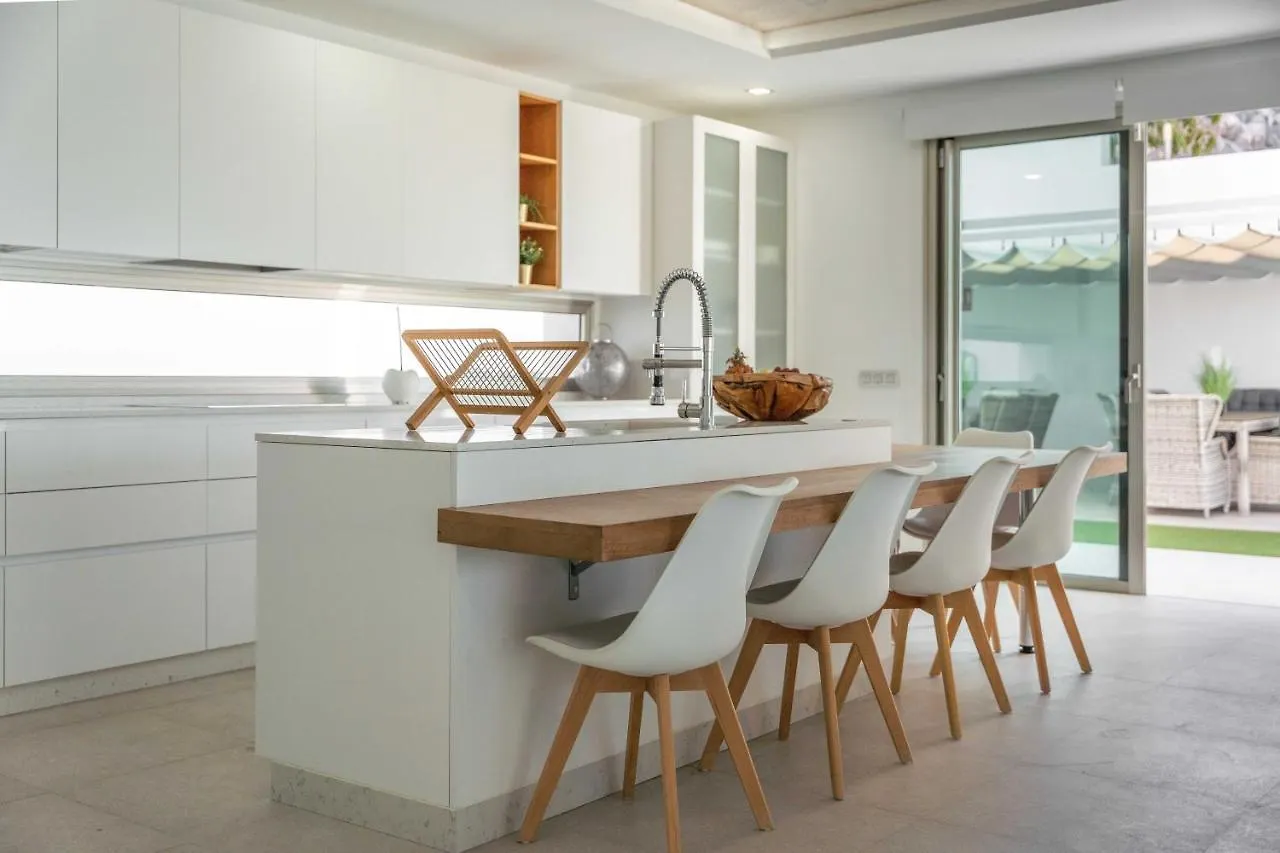 Apartamento Elegante y moderna Villa Miami Costa Adeje  España